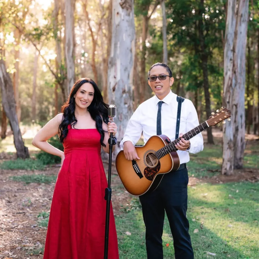 LA Acoustic Duo 1