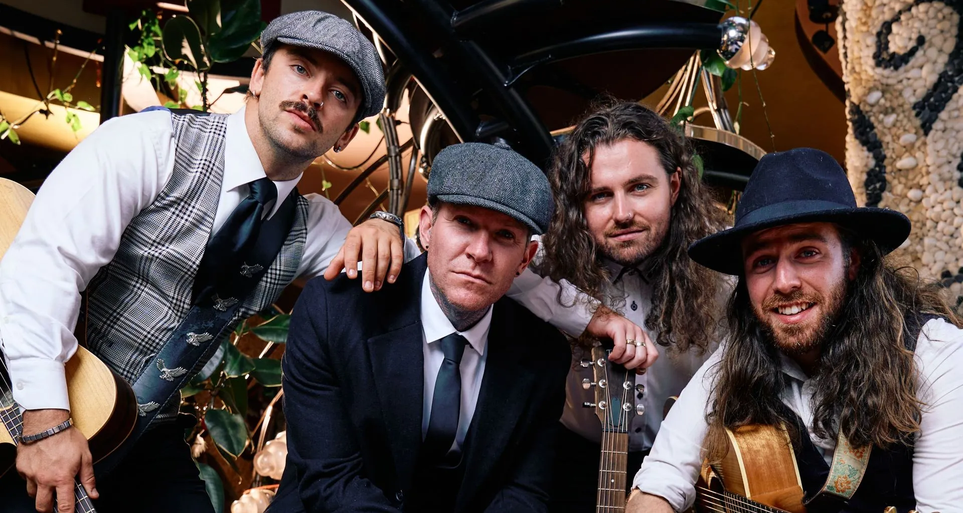 THE CHEEKY BLINDERS - Hero